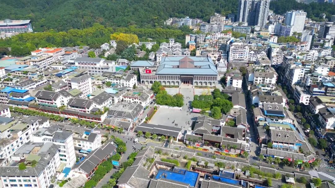 纪念红军长征胜利90周年:山河焕新颜,初心未曾改