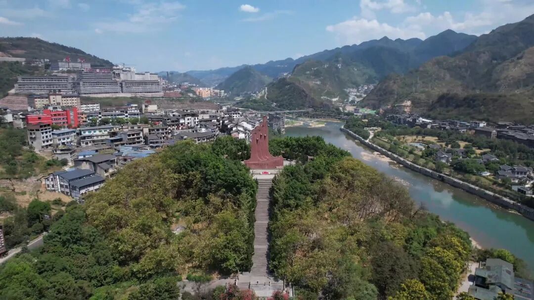 纪念红军长征胜利90周年:山河焕新颜,初心未曾改