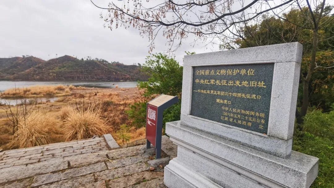 纪念红军长征胜利90周年:山河焕新颜,初心未曾改