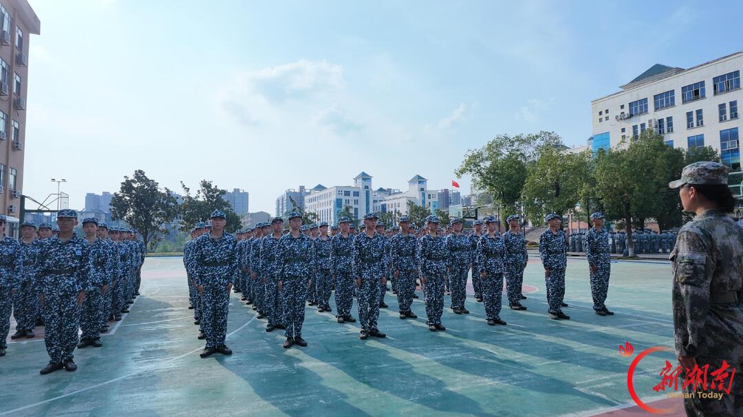 青春正步走|沙场淬少年 艺路启新章 —— 黎锦晖音乐学院军训助班手记
