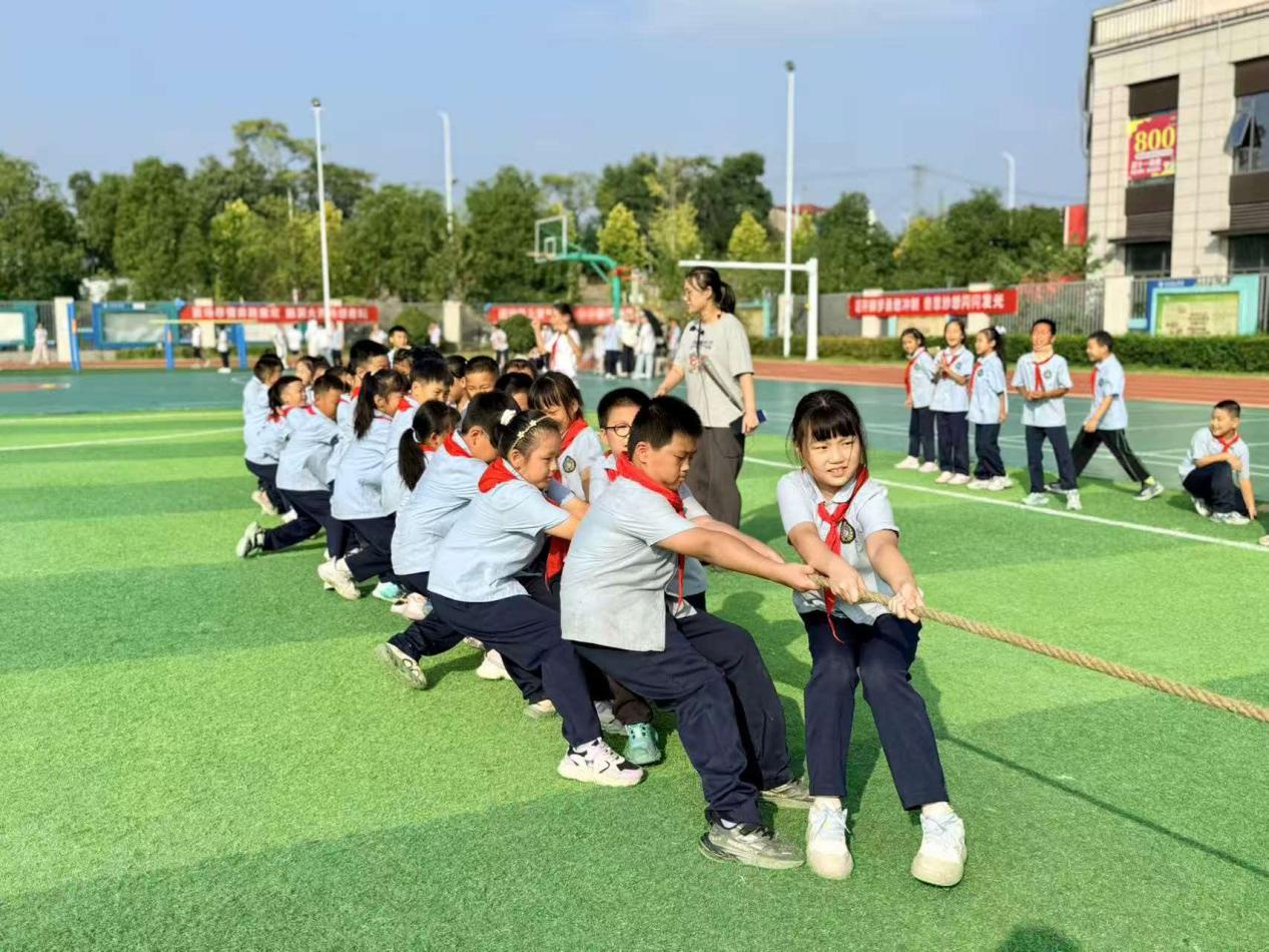 小记者在现场｜揽科学之光，竞少年之力——云龙香江学校第七届秋季运动会侧记