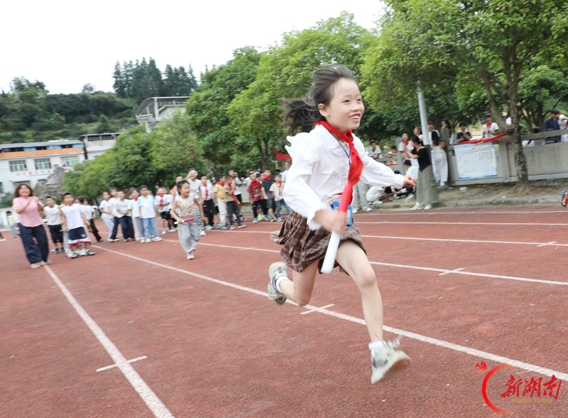 运动场上展风采