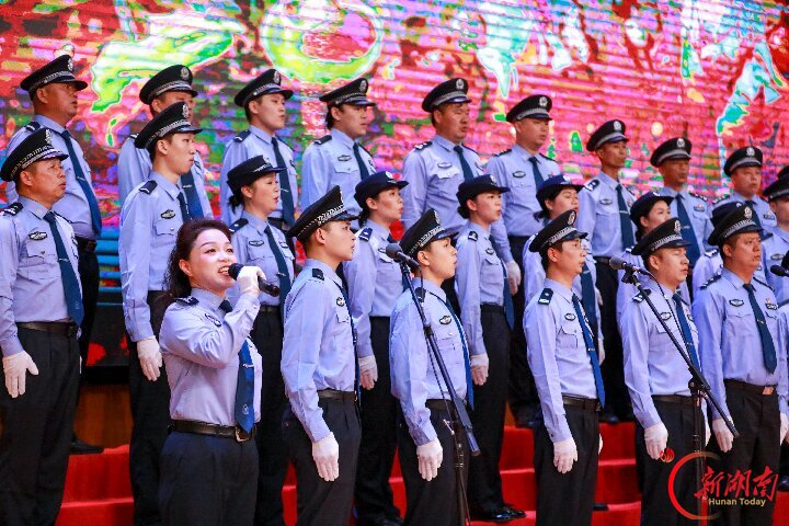 高唱警歌铸忠诚 凝心聚力担使命——祁阳公安举行迎国庆歌咏比赛