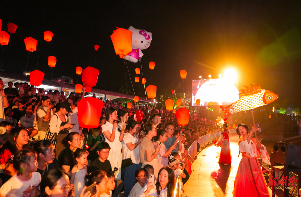 水下演艺、京剧滑雪秀、亲子音乐盛典……长沙大王山千灯节开启“日夜嗨玩”模式