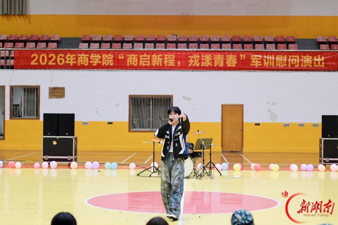 青春正步走丨文艺暖军营,青春绽芳华