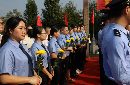 绥宁县人民检察院组织干警参加烈士纪念日公祭活动