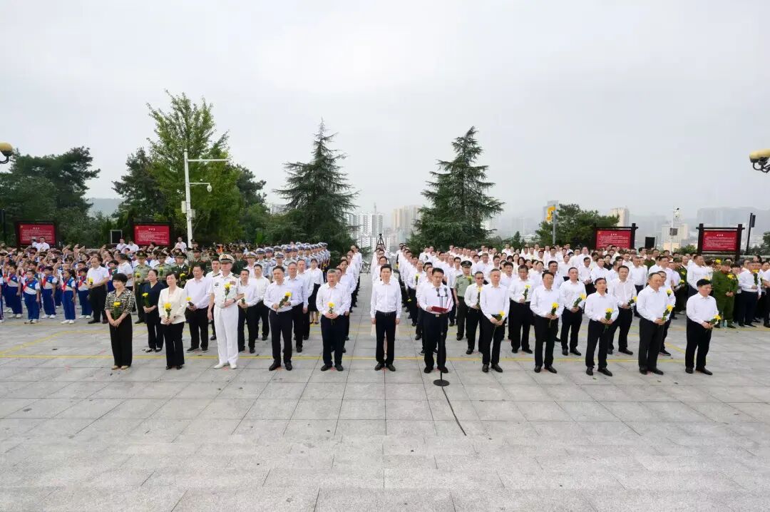 郴州市举行烈士纪念日公祭活动