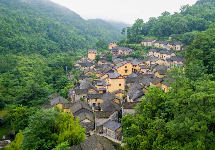 国庆游凤凰丨逛古城烟火 寻苗乡山野 这份游玩指南请收好