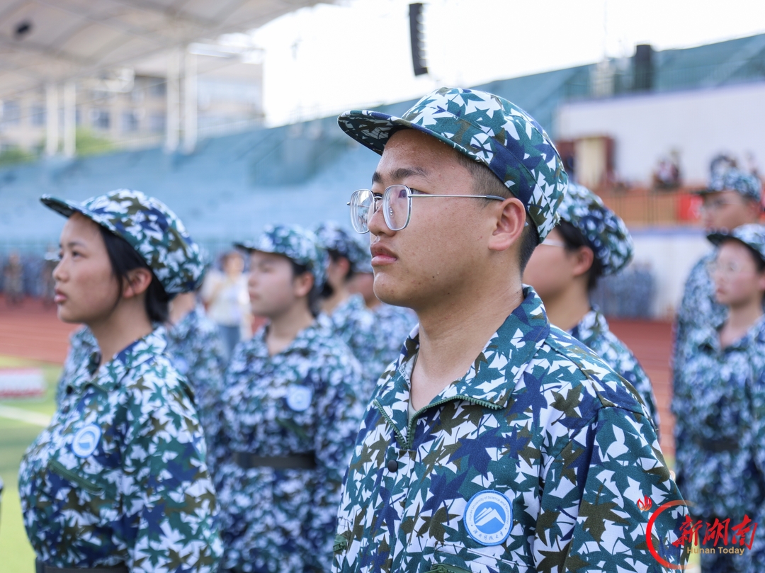 青春正步走丨戎装淬青春,文脉铸担当