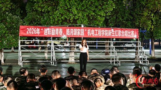 青春正步走丨歌声铸魂 迷彩报国