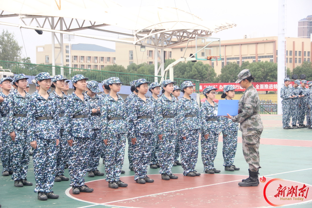 青春正步走丨迷彩砺新声,我所见的军训训练场