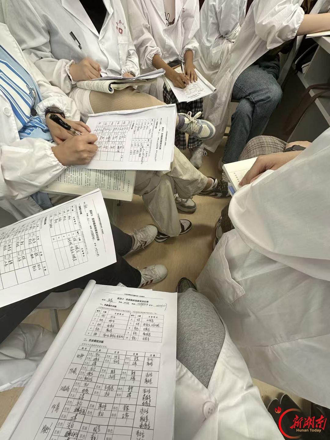 医学生·开学季｜校园暖心日常（29）温暖日常，医路深耕