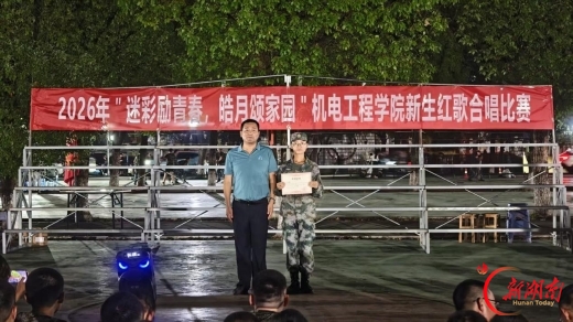 青春正步走丨歌声铸魂 迷彩报国