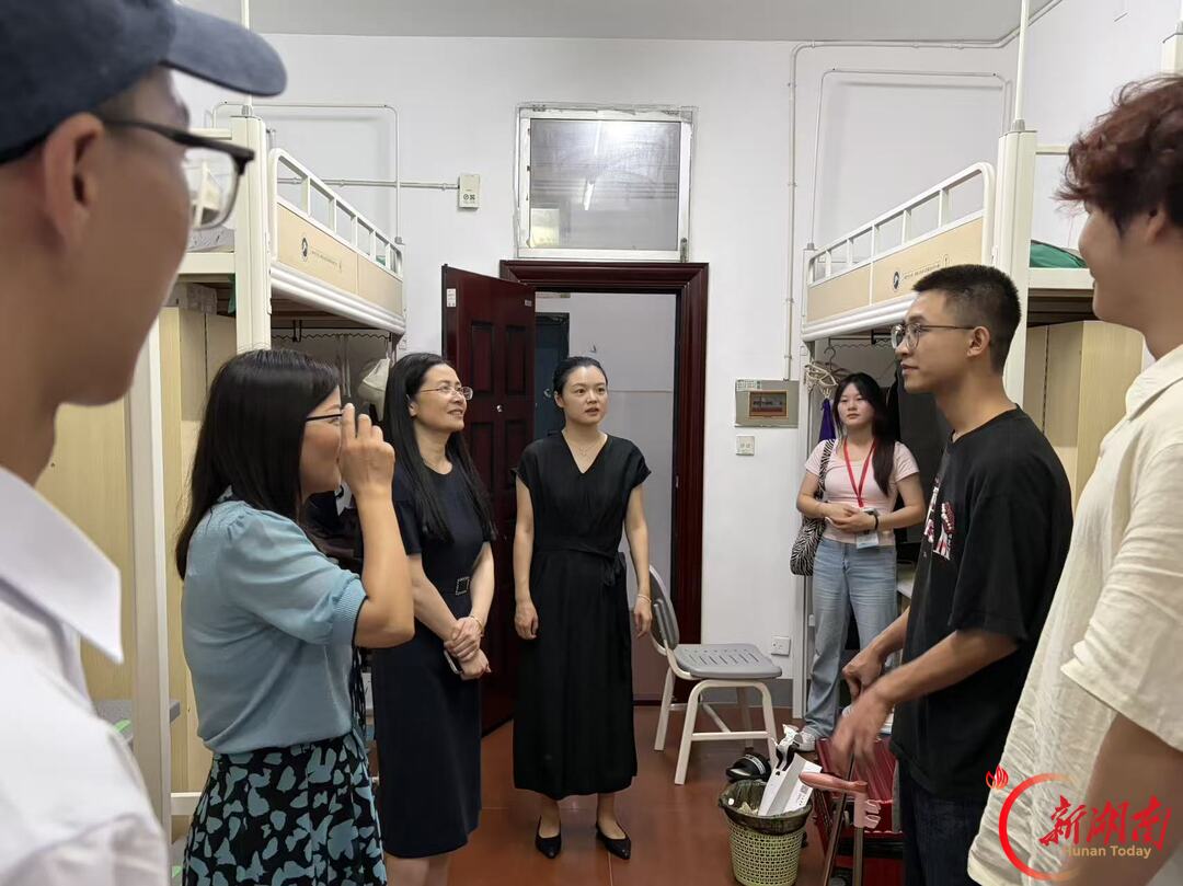 青春正步走丨筑牢安全防线 涵养艺者新风