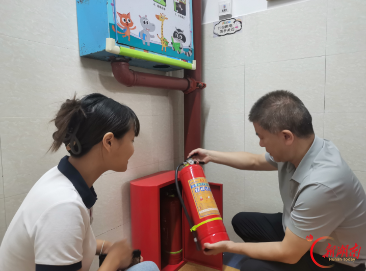 普惠托育 安全护幼——衡阳县卫健局开展托育服务宣传月活动