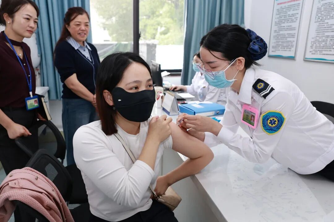 湘潭市中心医院成人预防接种门诊开诊