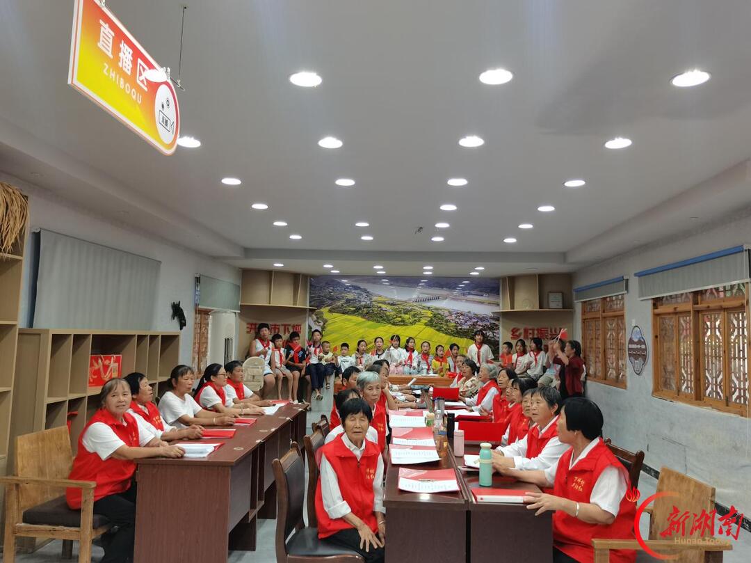 洪江市安江镇:党群阵地聚合力 国庆活动暖民心