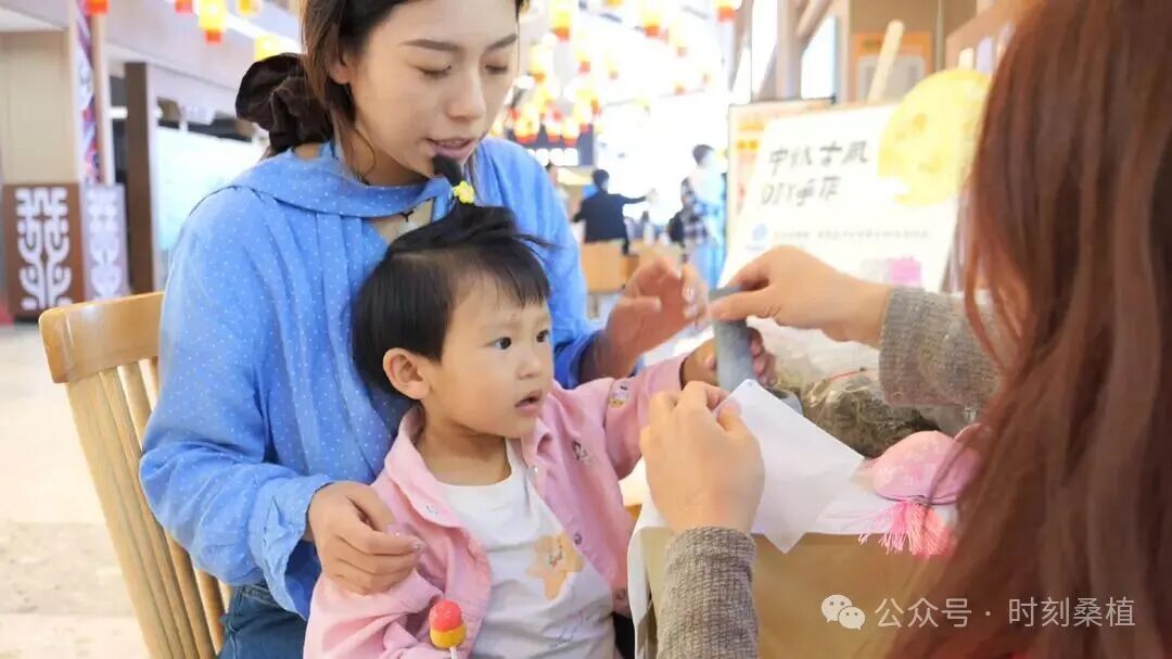 “十一”乐游张家界丨桑龙高速桑植服务区暖心服务护航司乘出行