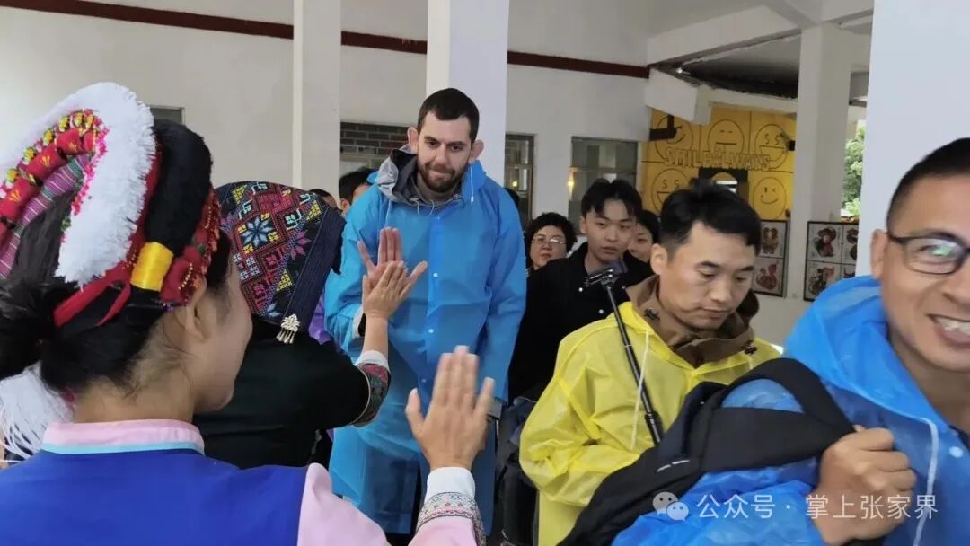 “十一”乐游张家界丨张家界国家森林公园黄石寨索道开展暖心服务