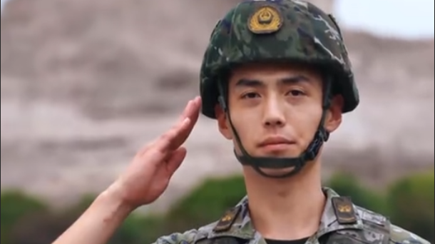 全时坚守，安全感拉满！被长沙街头的武警官兵帅到了