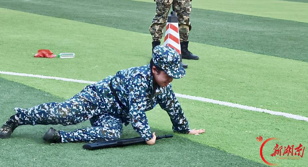 青春正步走|淬火迷彩志,数统少年行