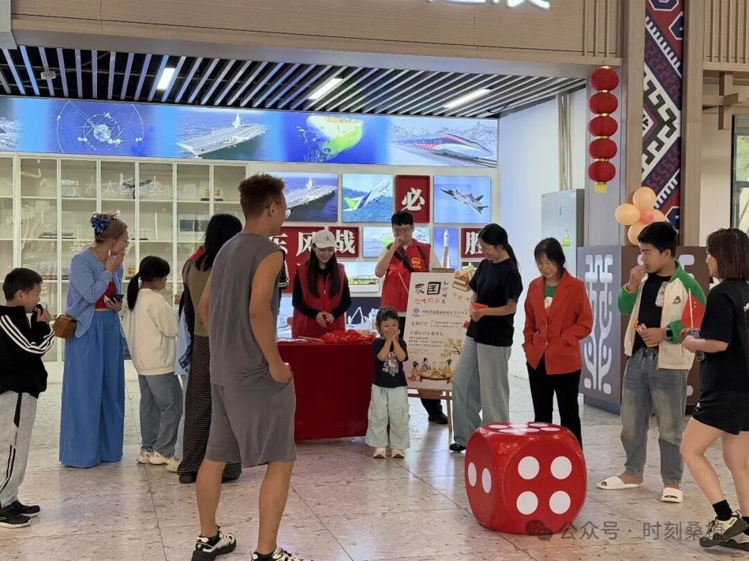 “十一”乐游张家界丨桑龙高速桑植服务区暖心服务护航司乘出行