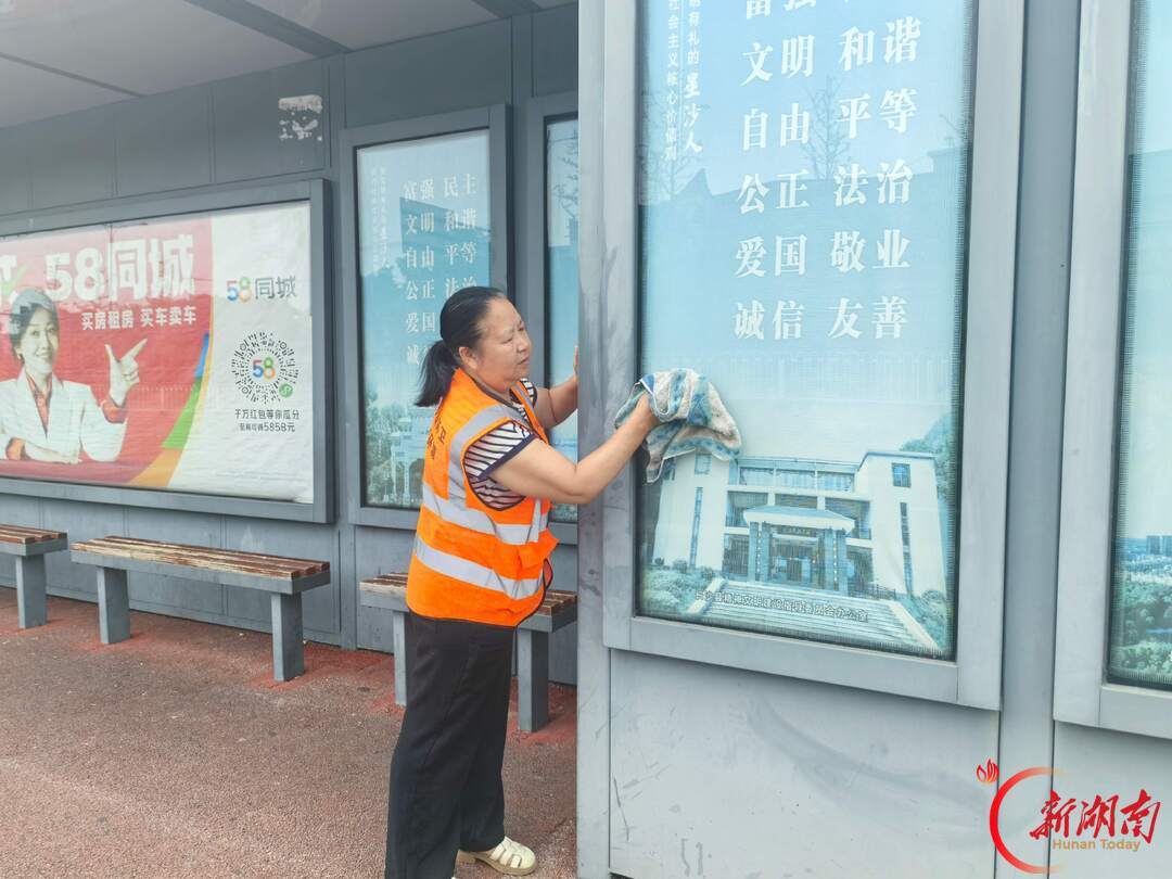 长沙县泉塘街道：国庆我在岗，守护不“打烊”