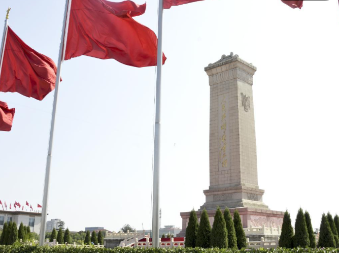 他们的崇高精神永远铭记在亿万人民心中