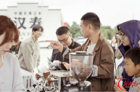 假期自驾旅行 来清水湖服务区喝杯免费咖啡吧