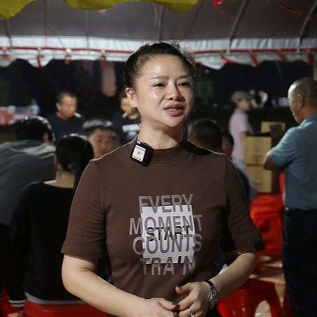 不止丹霞美景!高椅岭的这份双向奔赴,温暖国庆之夜