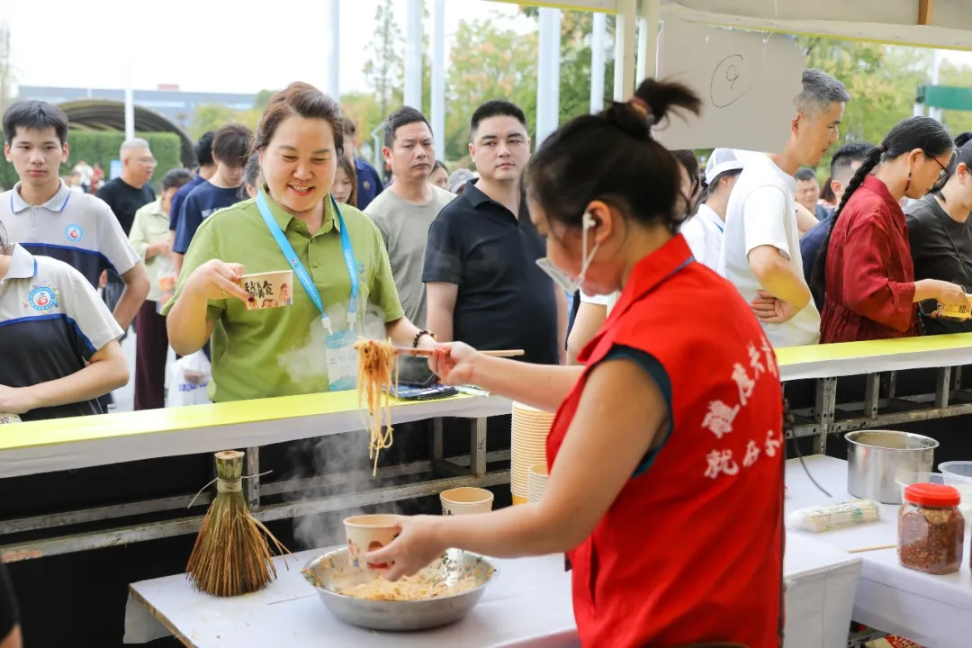 我用最直白、最不绕弯子的方式告诉你,瓷博会可以这么逛→