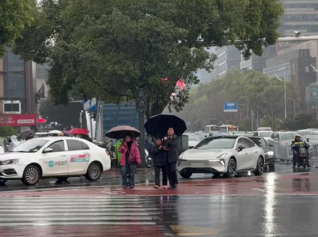 2至4日我省阴雨依旧 湘中局地暴雨并伴6至8级阵风