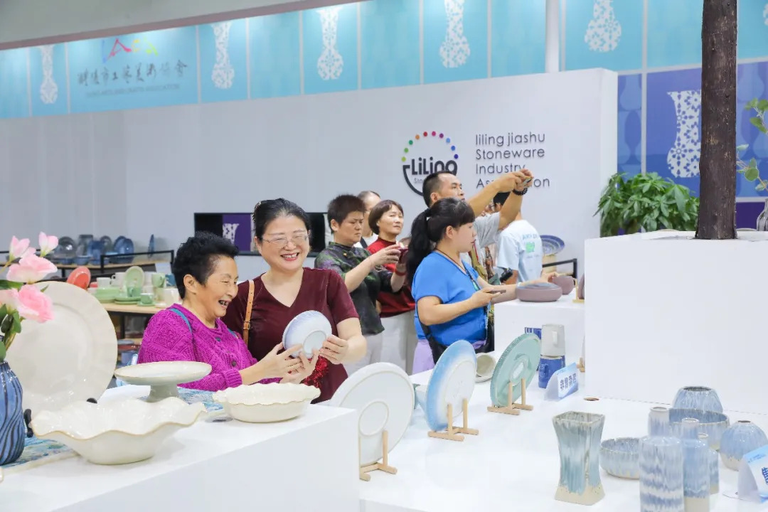 我用最直白、最不绕弯子的方式告诉你,瓷博会可以这么逛→