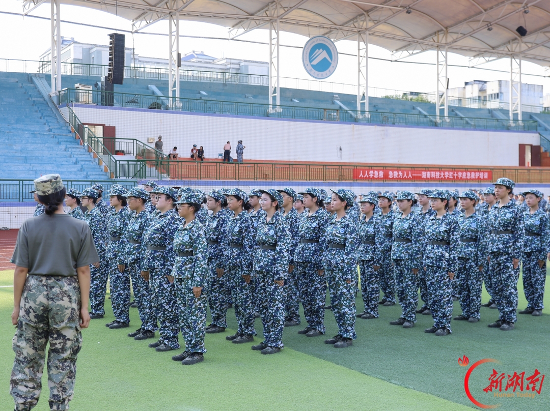 青春正步走丨俯叹中秋思乡愁，仰喜同门共相庆