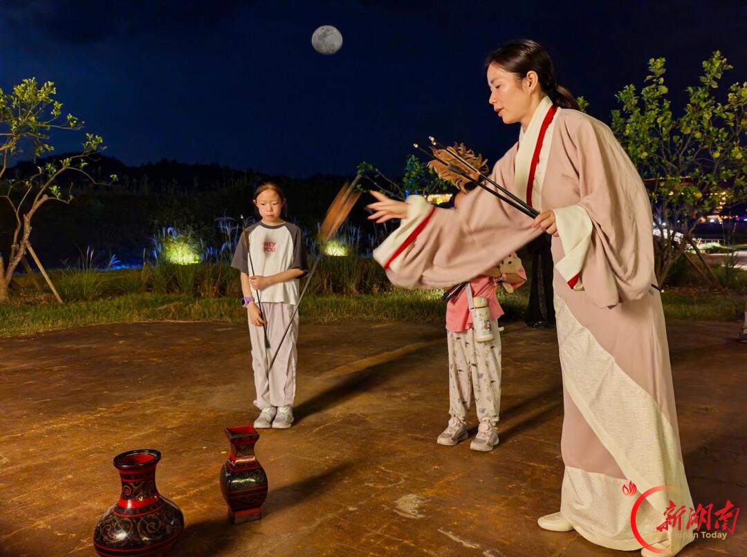 里耶古城夜游上新 多彩活动迎国庆