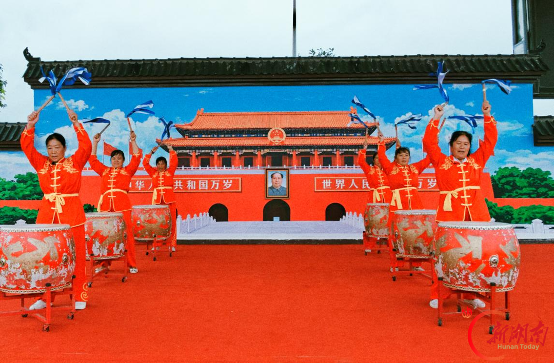 武冈九塘：把天安门“搬”进全国文明村，把祖国“画”进心里