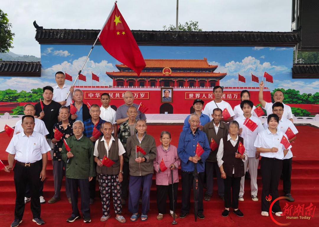 武冈九塘：把天安门“搬”进全国文明村，把祖国“画”进心里