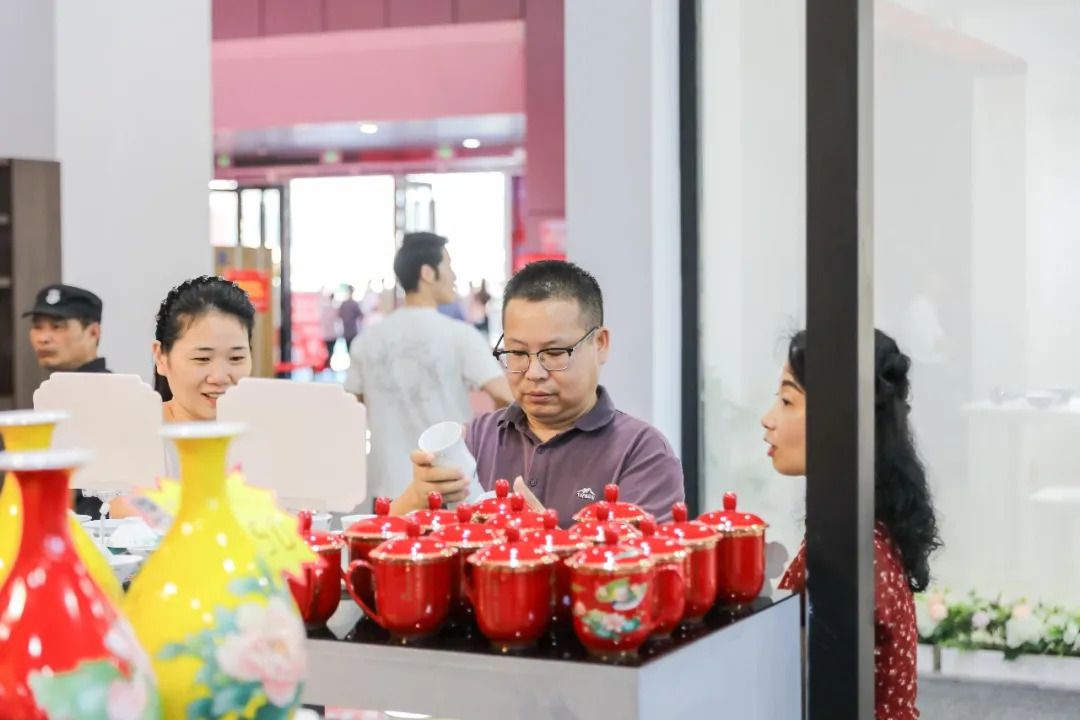 我用最直白、最不绕弯子的方式告诉你,瓷博会可以这么逛→