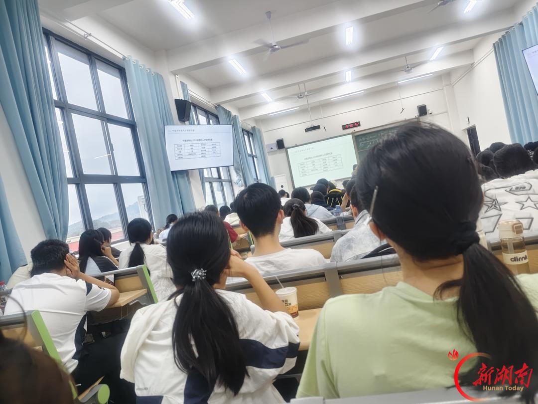医学生·开学季｜我的学医“新起点” （94）仁术为灯，奔赴学医新旅程