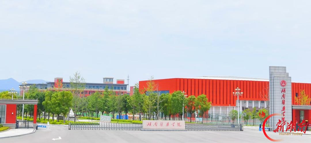 医学生·开学季|医者第一课㊱成为一粒向上生长的好种子