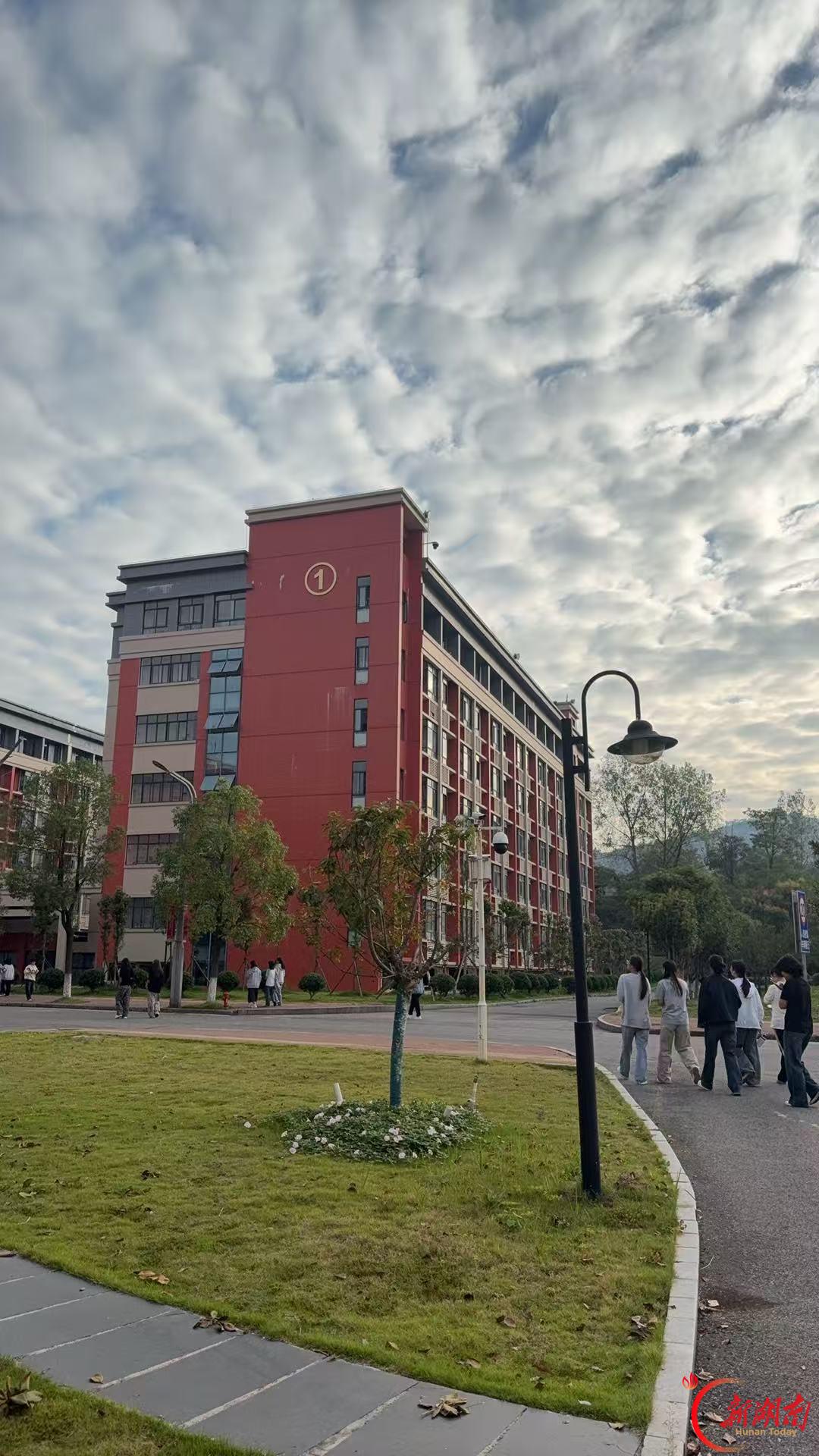 医学生·开学季|医者第一课㊱成为一粒向上生长的好种子