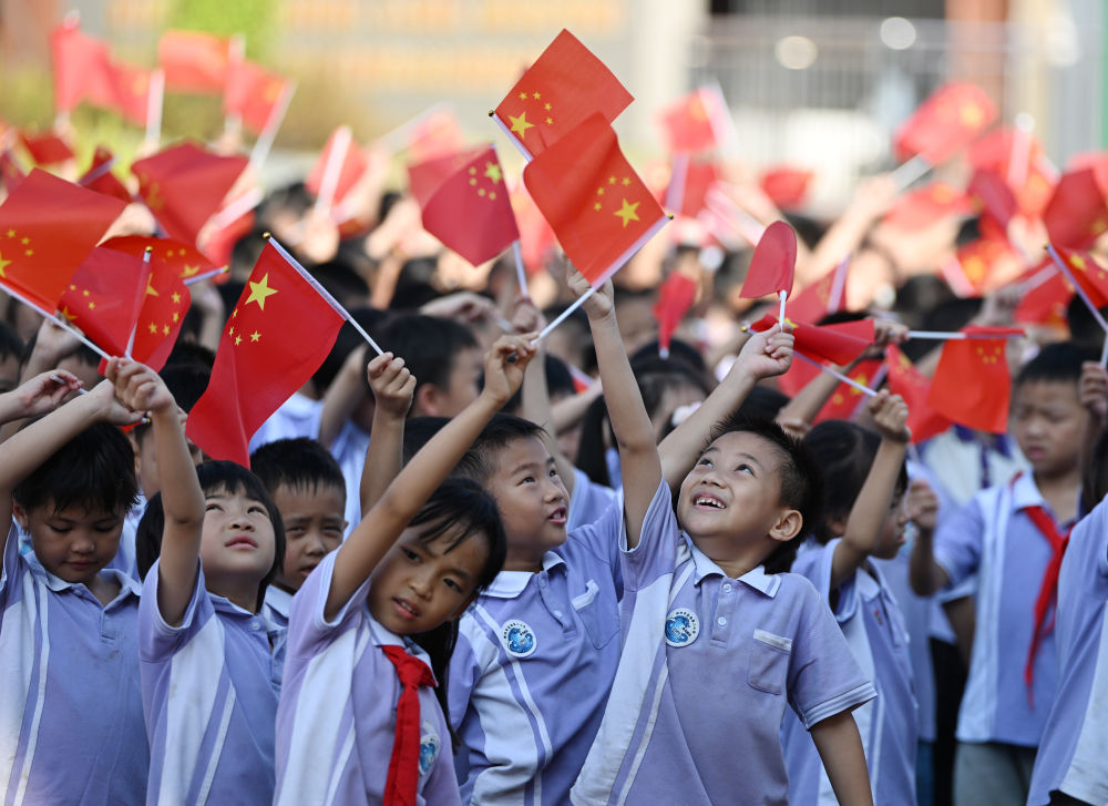 大江南北、五湖四海,最美不过中国红