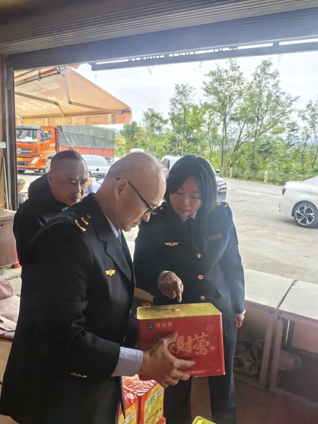 “十一”乐游张家界丨张家界市场监管部门以“监管蓝”守护“中国红”