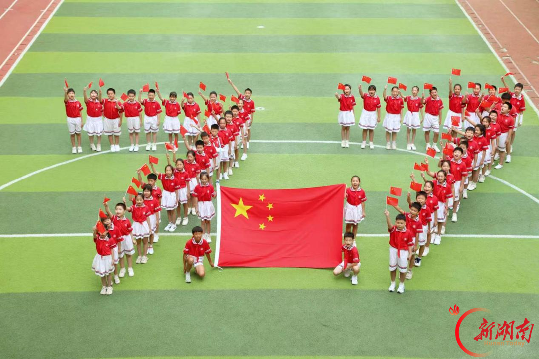 花式告白祖国！石鼓区各校（园）多彩活动迎国庆