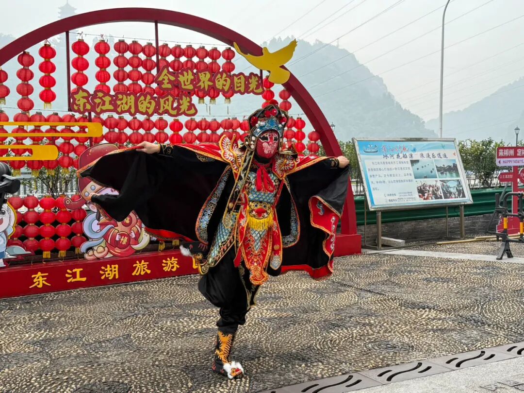 国庆首日东江湖:红旗漫卷处,家国同欢时