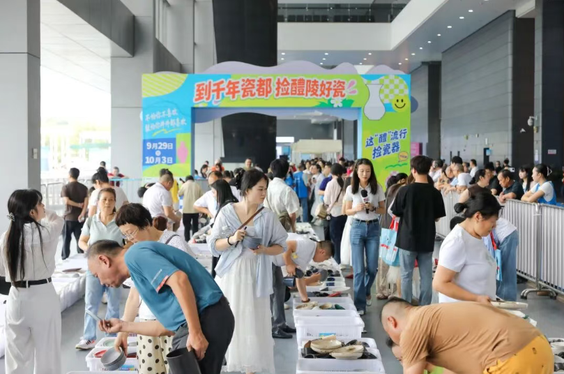 满城“中国红”!一起感受株洲的国庆浪漫