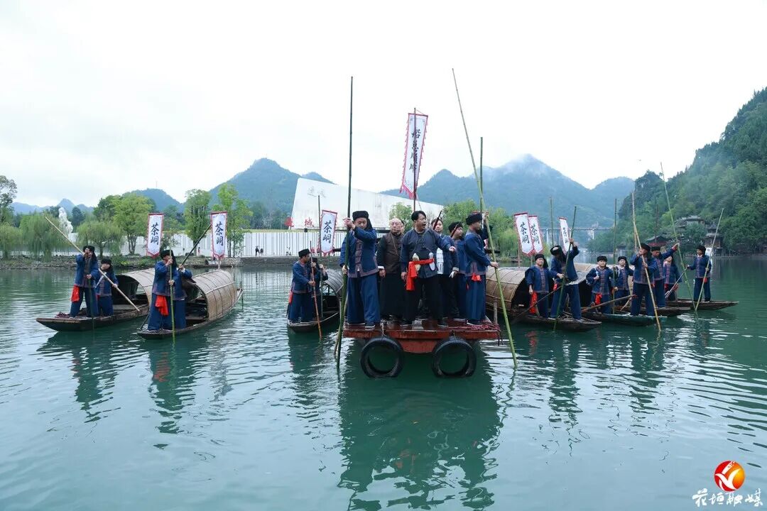 实景大戏《顺顺下洞庭》国庆首演 各地游客沉浸式穿越书里边城