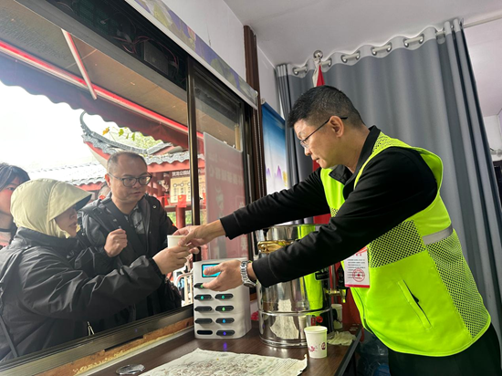 “十一”乐游张家界丨天子山景区管委会多措并举做好国庆假期游客保障工作