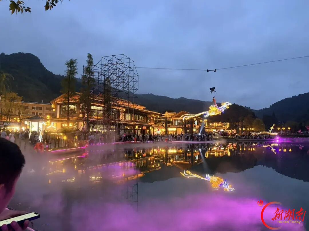 九嶷圣地 争创5A(264)丨 南风集夜景封神了,我连眨眼都怕错过