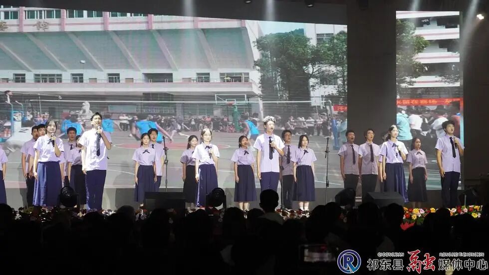 祁东县育贤中学:万千学子归巢 共叙育贤深情